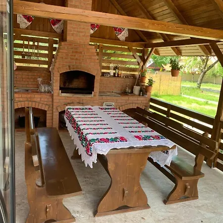Guest house Pensiunea Laura 3*