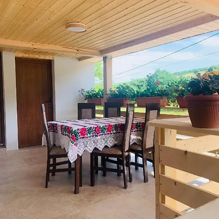 Pensiunea Laura Guest house 3*